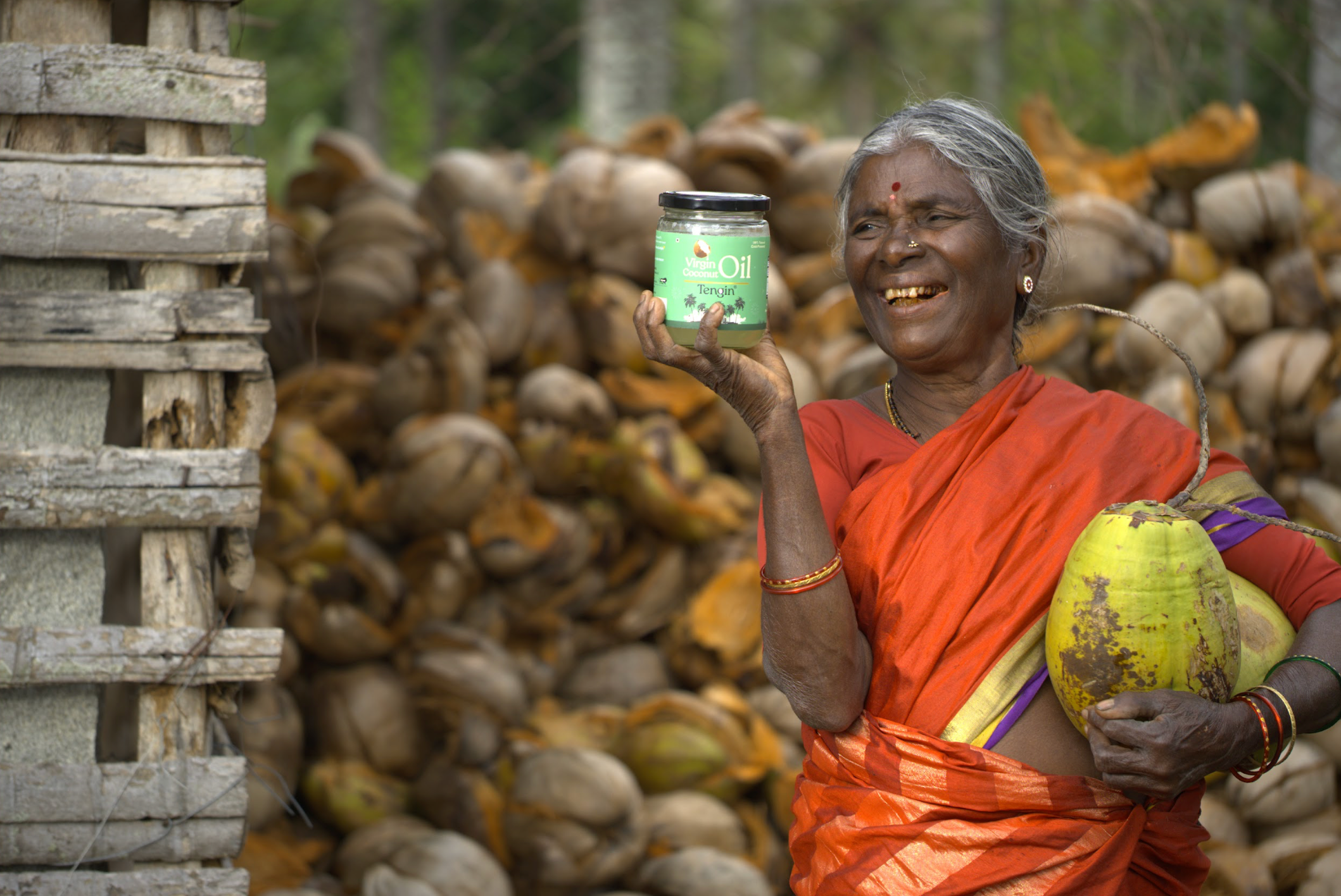 Kariyamma pressing raw virgin coconut oil Arsikere Karnataka Tengin farmers